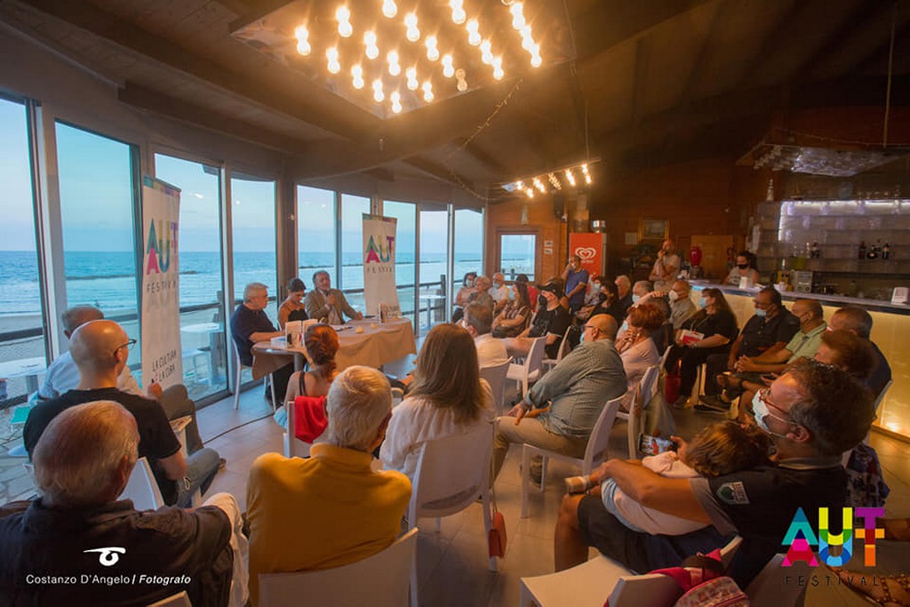 Foto presentazione libro Molise Criminale