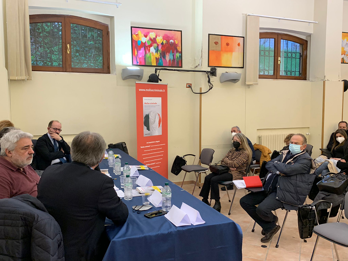 Foto presentazione libro Molise Criminale