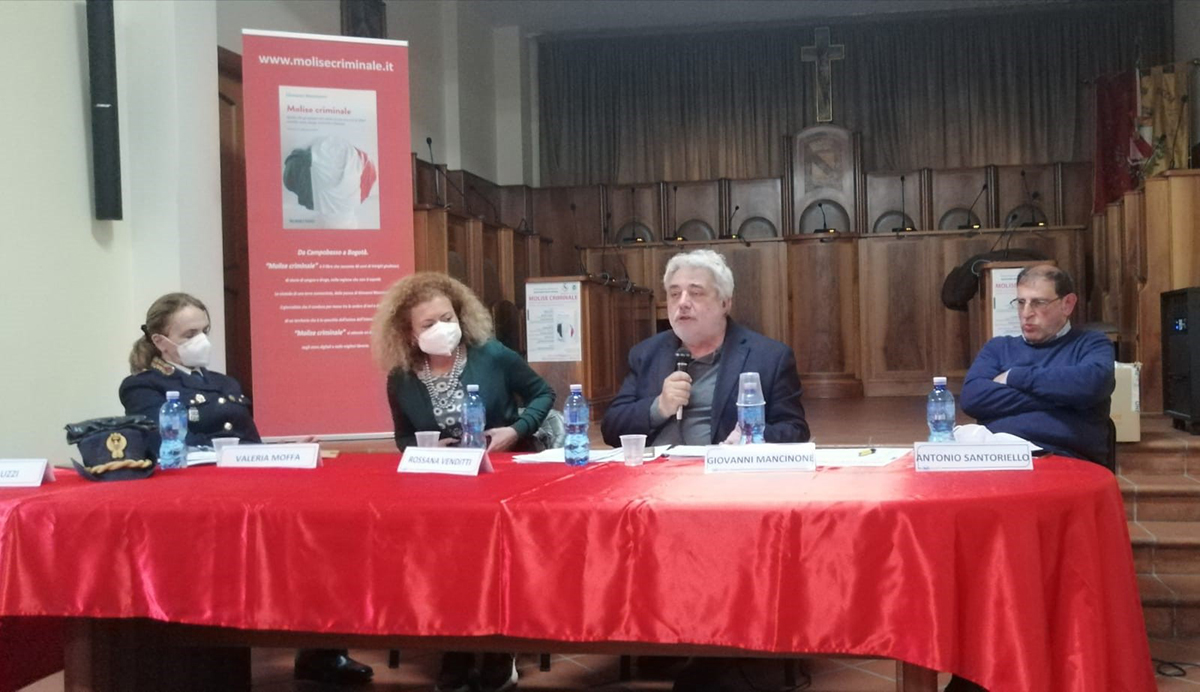 Foto presentazione libro Molise Criminale