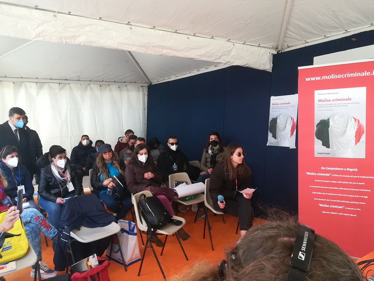 Foto presentazione libro Molise Criminale