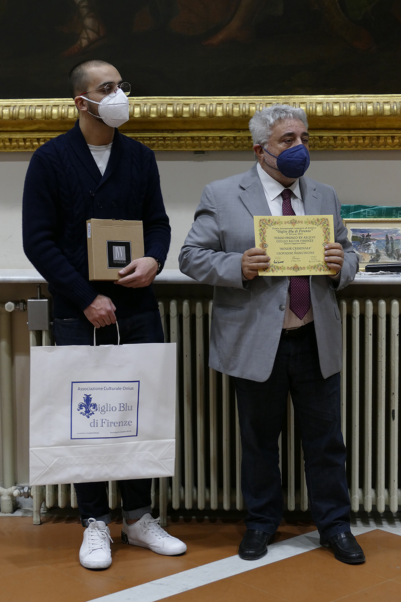 Foto premio Giglio Blu libro Molise Criminale