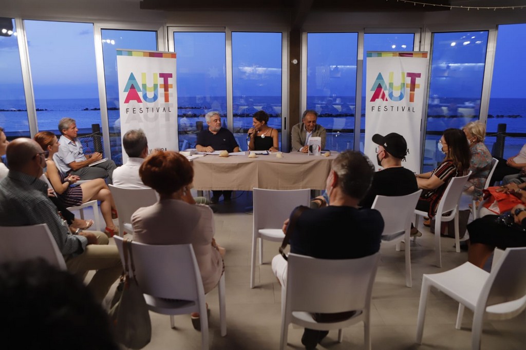 Foto presentazione libro Molise Criminale