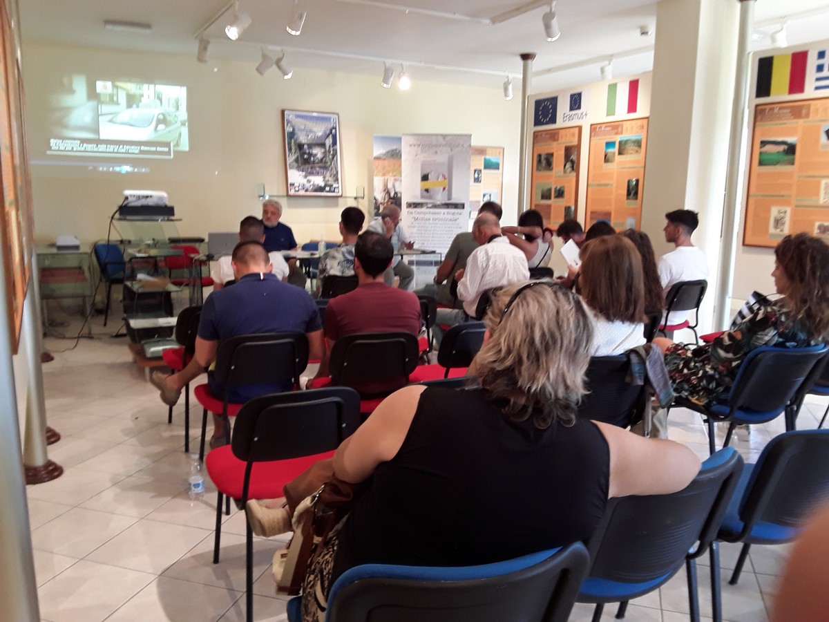 Foto presentazione libro Molise Criminale